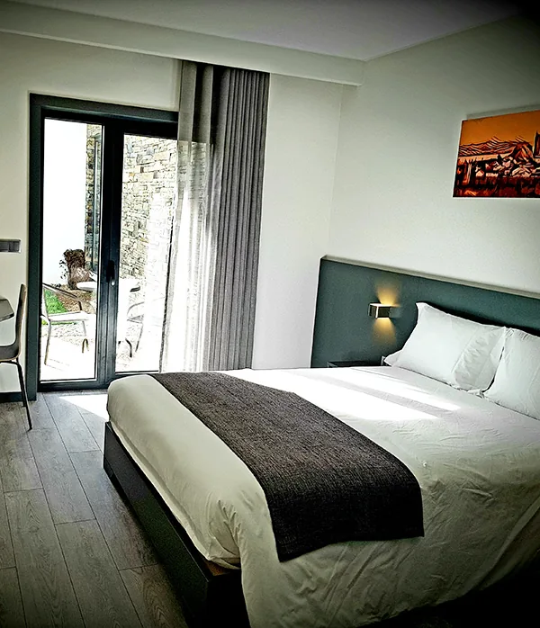 Quarto do O Abel Hotel Rural com vista para o jardim